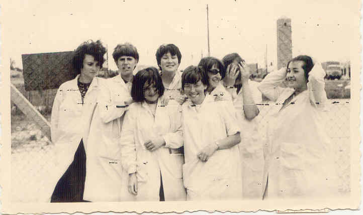 1964 Dans la cour