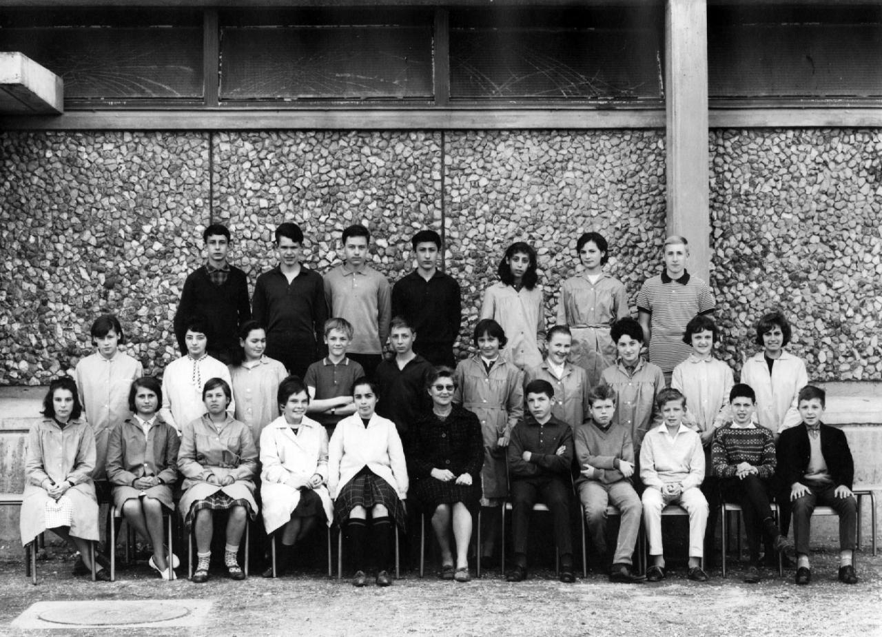 1963-64 4M avec Madame MARTIN (Maths)